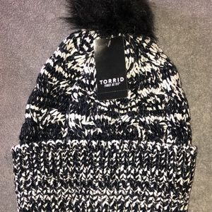 Marbled pom pom beanie